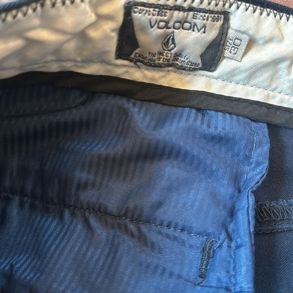 Volcom Shorts - Picture 3 of 3